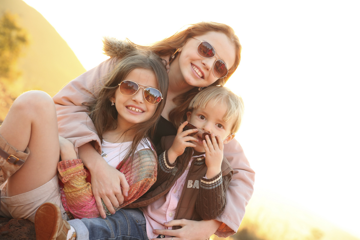 Fotos de família, ivna sá fotografia, ivna sá produção fotográfica, ivna sá, fotos externas, estúdio em belo horizonte, menina, menino, pai, mãe, filhos, família