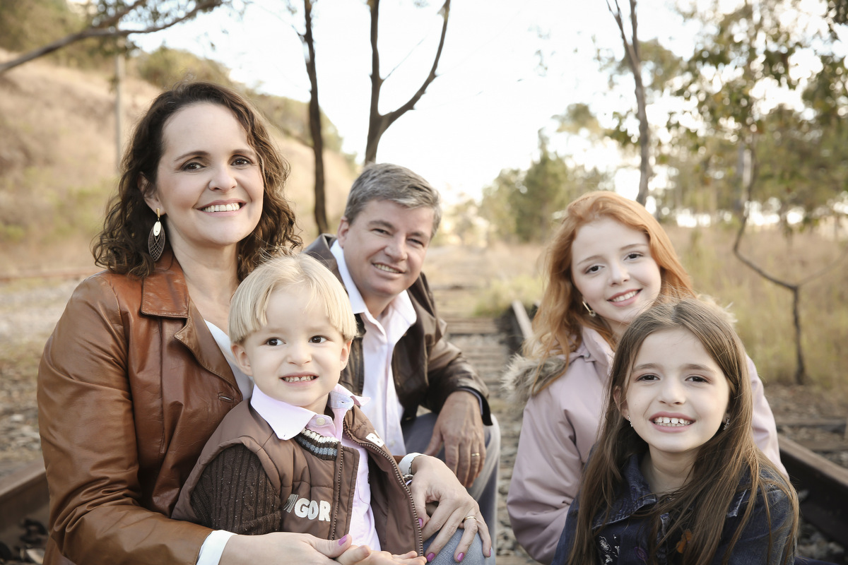 Fotos de família, ivna sá fotografia, ivna sá produção fotográfica, ivna sá, fotos externas, estúdio em belo horizonte, menina, menino, pai, mãe, filhos, família