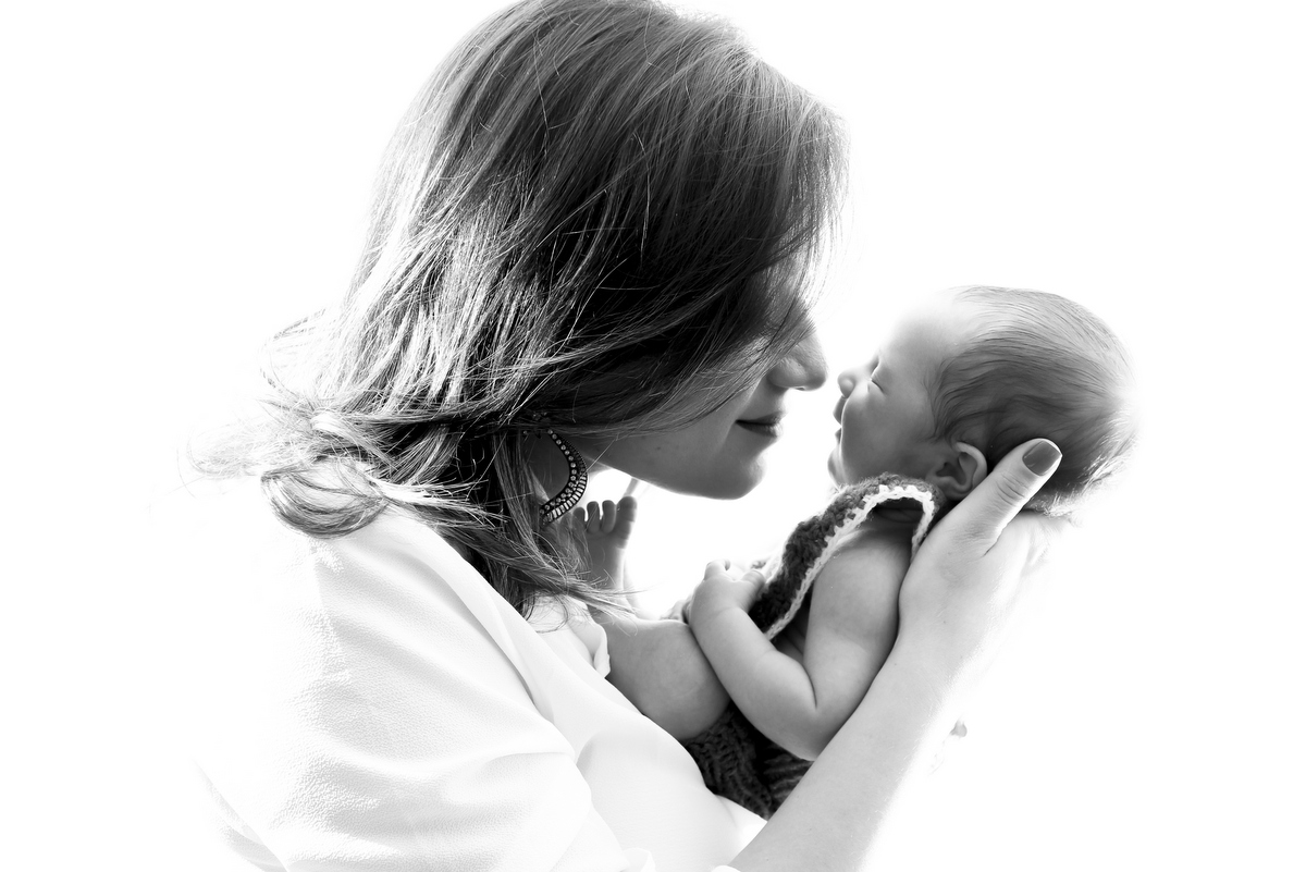 Fotos newborn em belo horizonte, newborn em bh, ivna sá produção fotográfica, ivna sá fotografia, newborn em estúdio, ivna sá, fotos de família, foto com irmãos, newborn