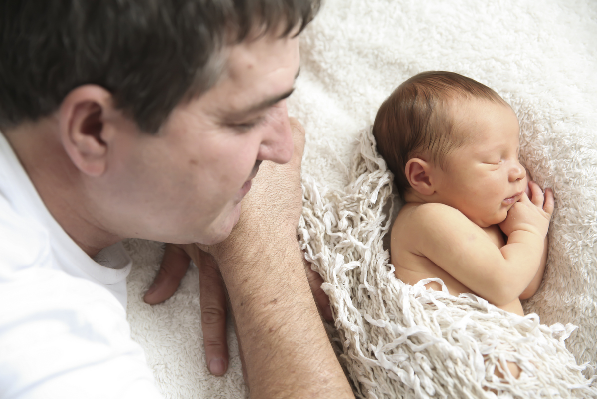 Fotos newborn em belo horizonte, newborn em bh, ivna sá produção fotográfica, ivna sá fotografia, newborn em estúdio, ivna sá, fotos de família, foto com irmãos, newborn