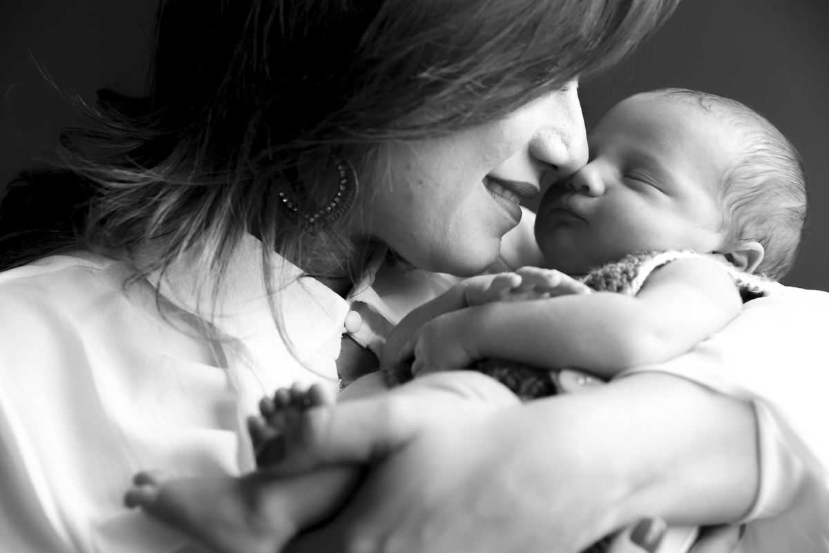 Fotos newborn em belo horizonte, newborn em bh, ivna sá produção fotográfica, ivna sá fotografia, newborn em estúdio, ivna sá, fotos de família, foto com irmãos, newborn