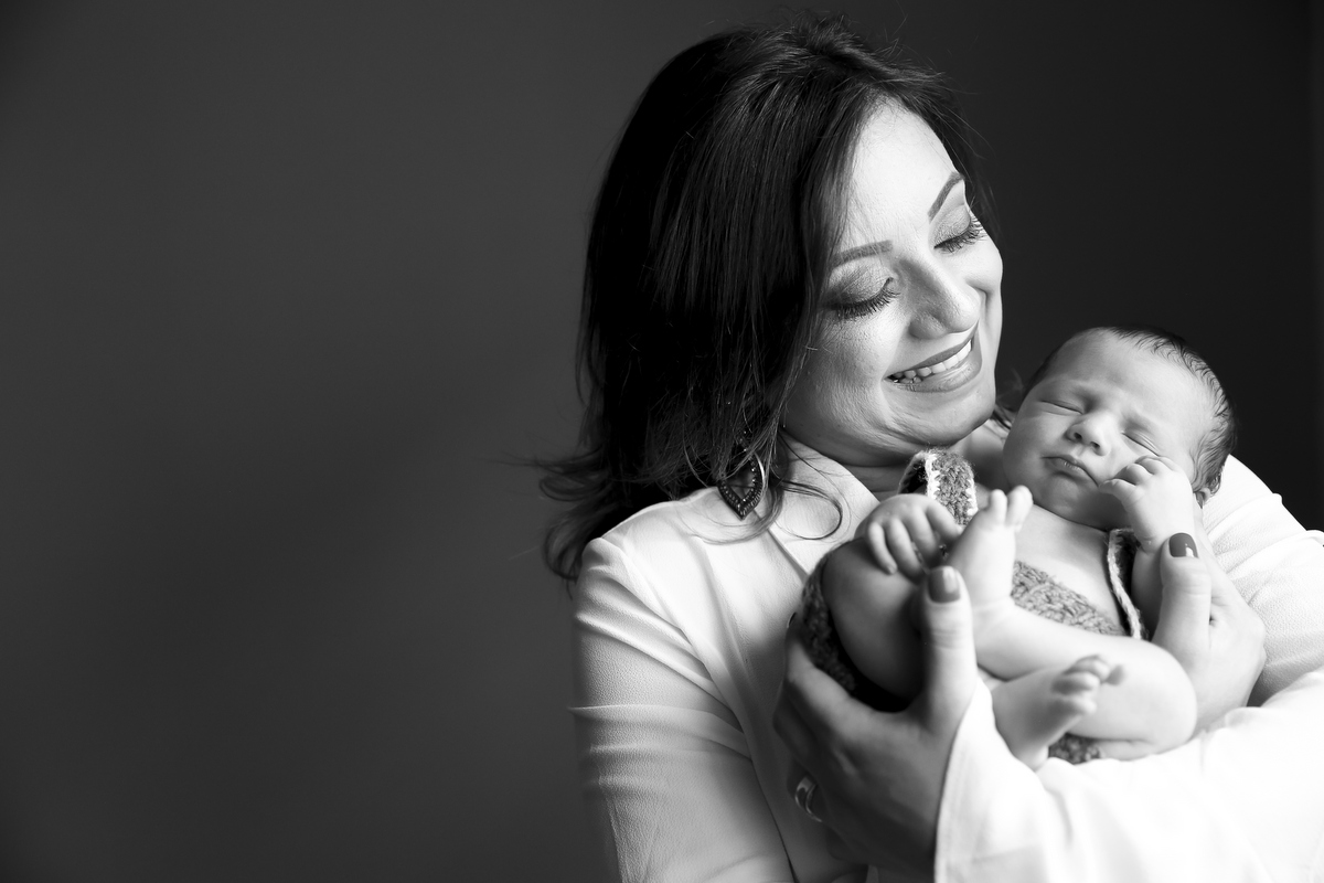 Fotos newborn em belo horizonte, newborn em bh, ivna sá produção fotográfica, ivna sá fotografia, newborn em estúdio, ivna sá, fotos de família, foto com irmãos, newborn