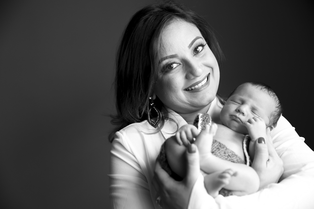 Fotos newborn em belo horizonte, newborn em bh, ivna sá produção fotográfica, ivna sá fotografia, newborn em estúdio, ivna sá, fotos de família, foto com irmãos, newborn