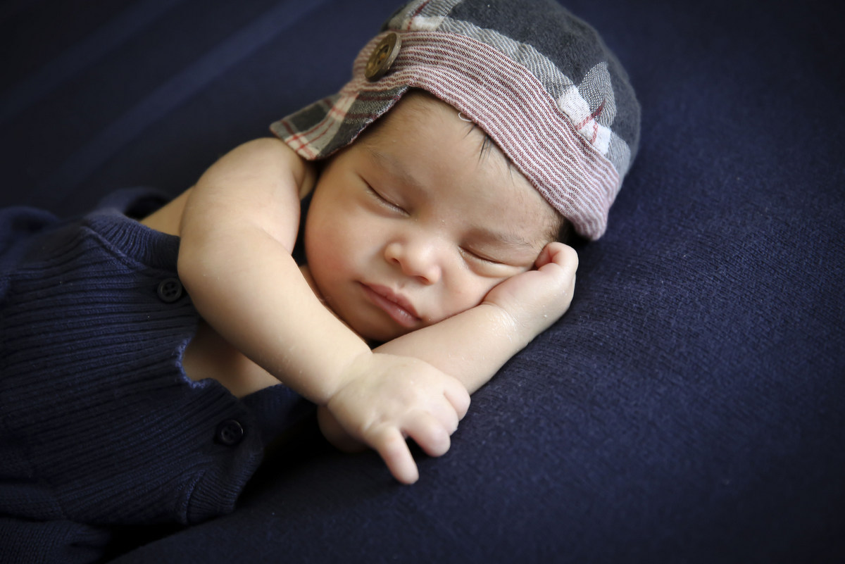 Ivna sá produção fotográfica, ivna sá fotografia, estúdio ivna sá em belo horizonte, fotos newborn, fotos de menino em estúdio, fotos de recém-nascido, recém-nascido