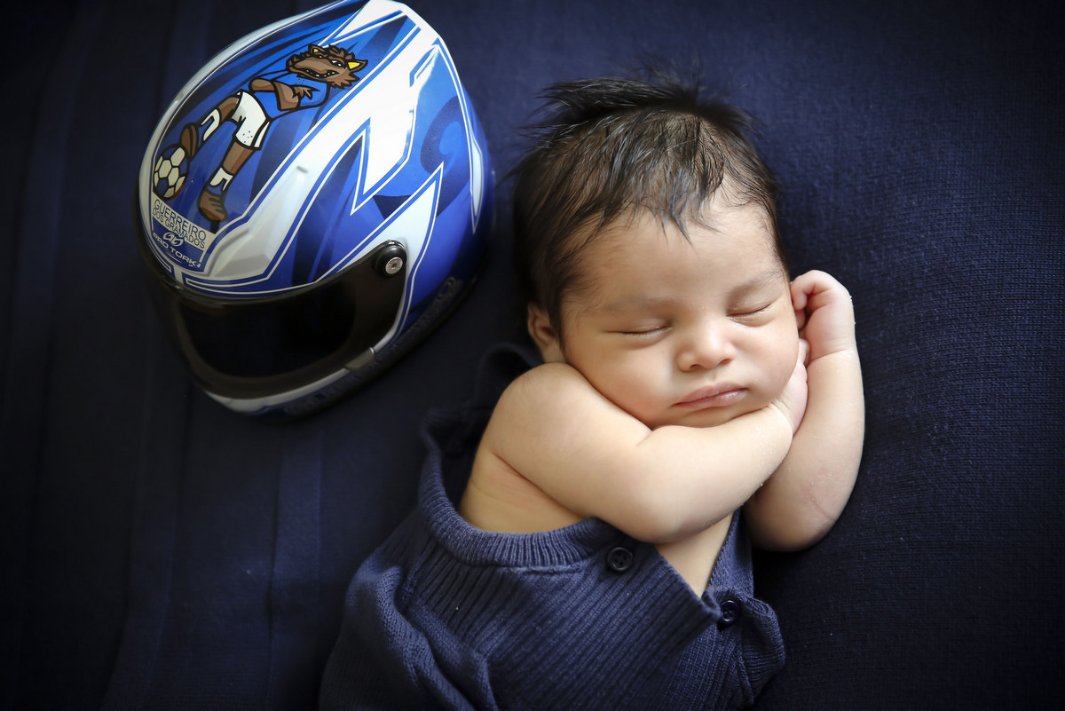 Ivna sá produção fotográfica, ivna sá fotografia, estúdio ivna sá em belo horizonte, fotos newborn, fotos de menino em estúdio, fotos de recém-nascido, recém-nascido