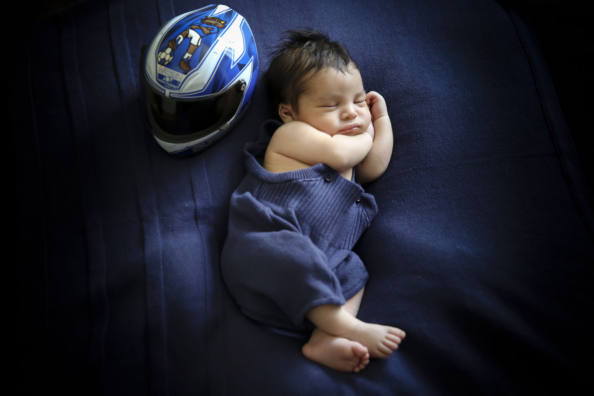 Ivna sá produção fotográfica, ivna sá fotografia, estúdio ivna sá em belo horizonte, fotos newborn, fotos de menino em estúdio, fotos de recém-nascido, recém-nascido