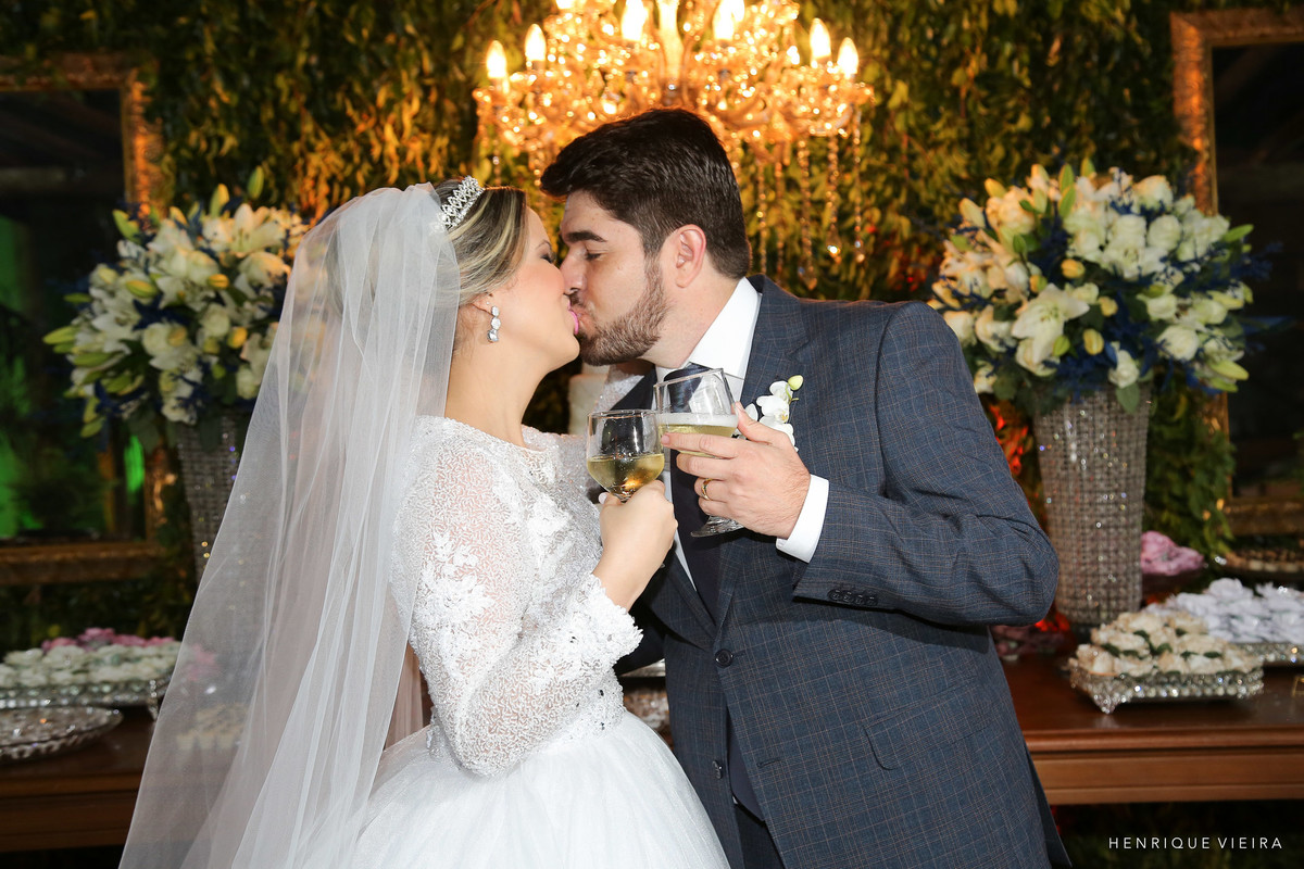 um brinde ao casal