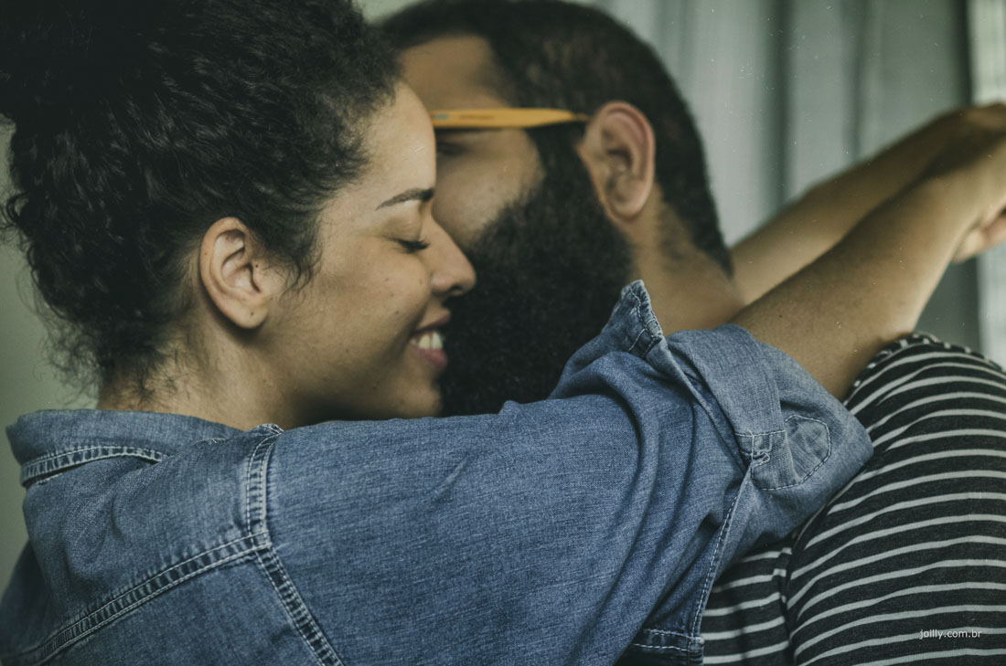 casal faz sessao de fotos em casa com o fotografo rick joilly