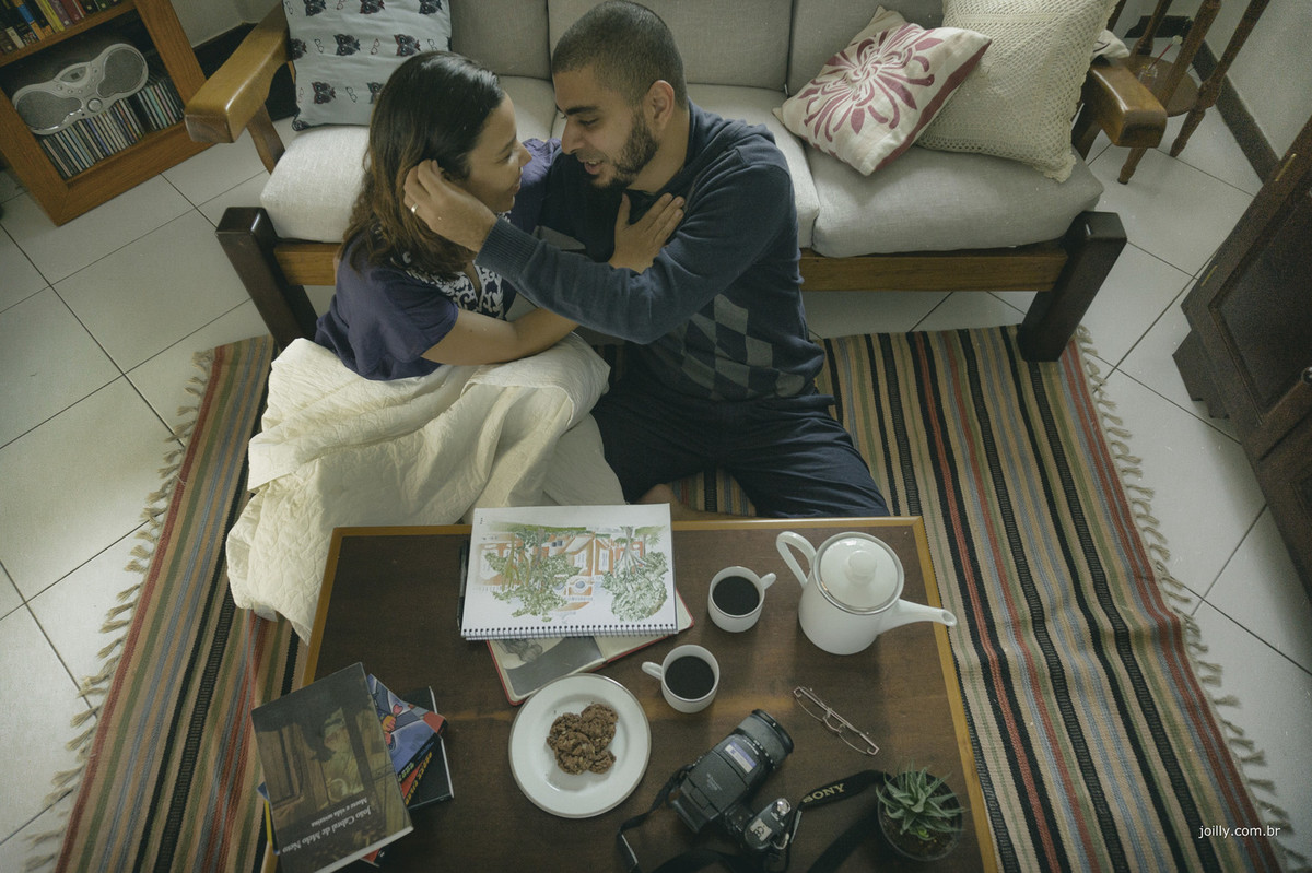 stela e caio posam para joilly fotografia em ensaio de casal maravilhoso