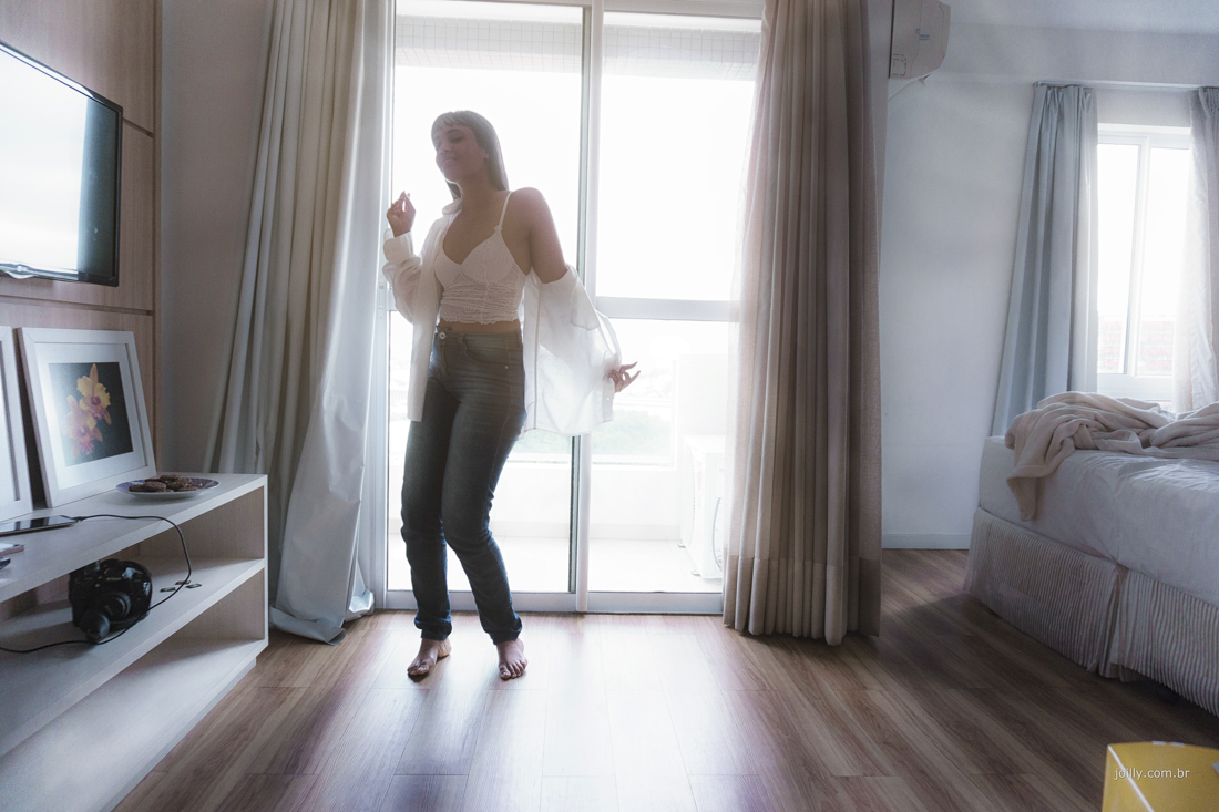 dança e charme no ensaio feminino com joilly