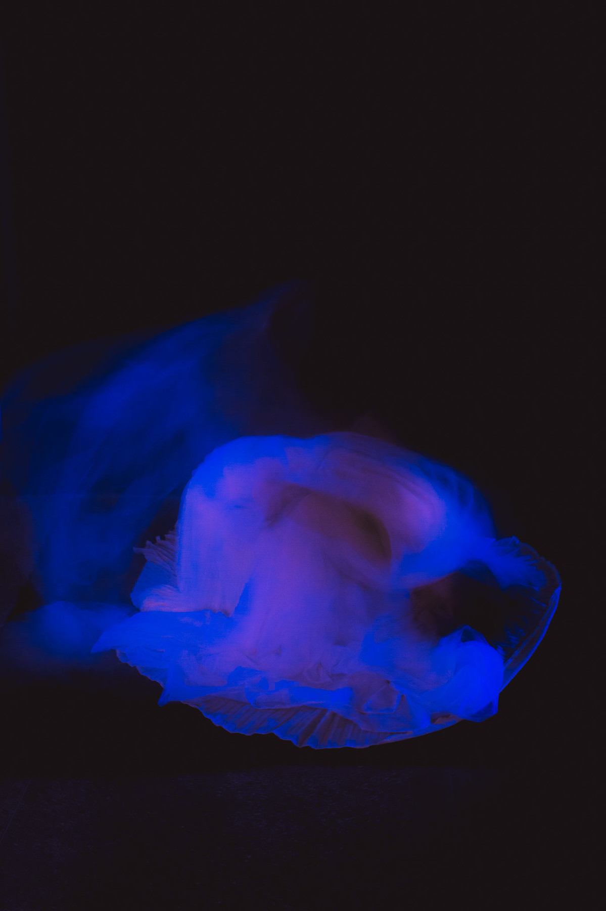 Diving into my own being, Trying to meet me And rebornIn my deepest Sea