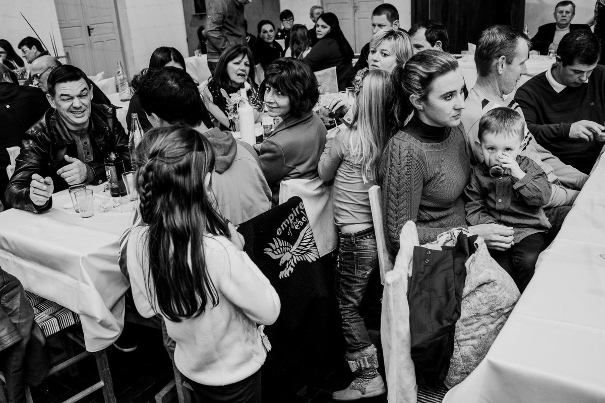 brazilian documental photographer register funny moments among people