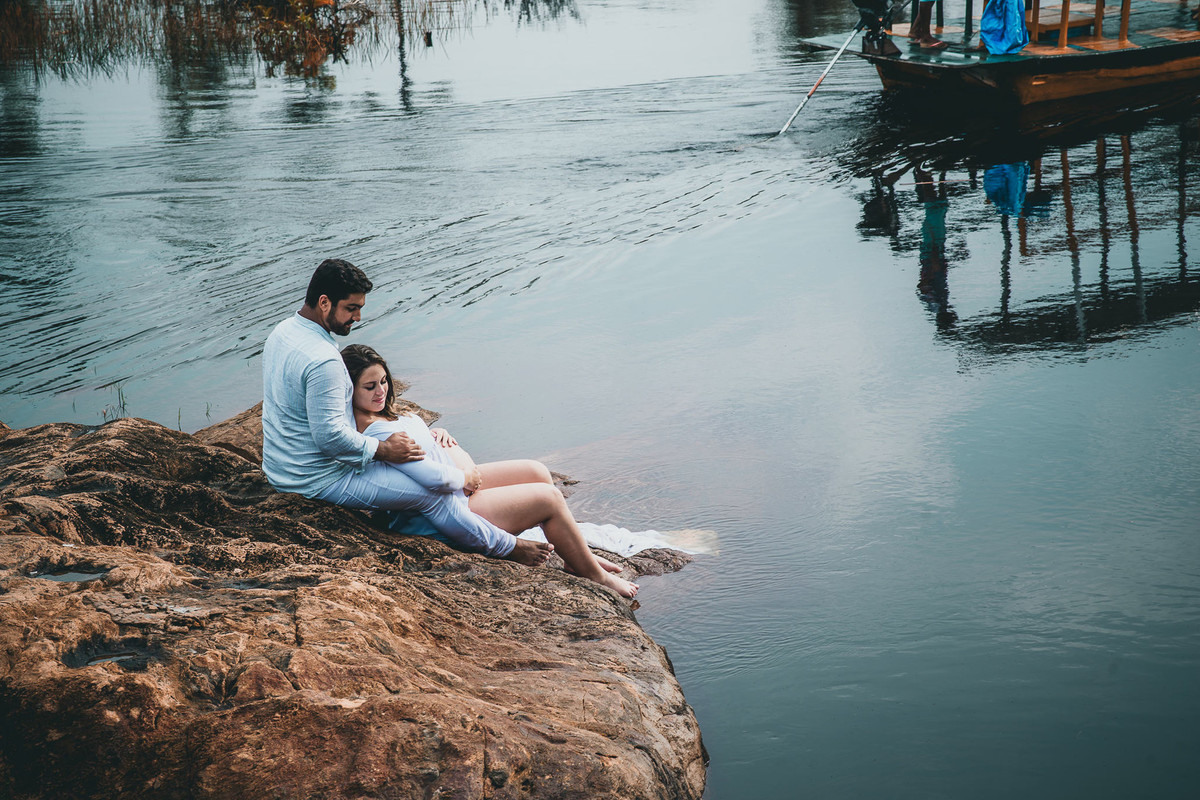 O canal de Imbassaí foi cenário para fotos de casal na Bahia