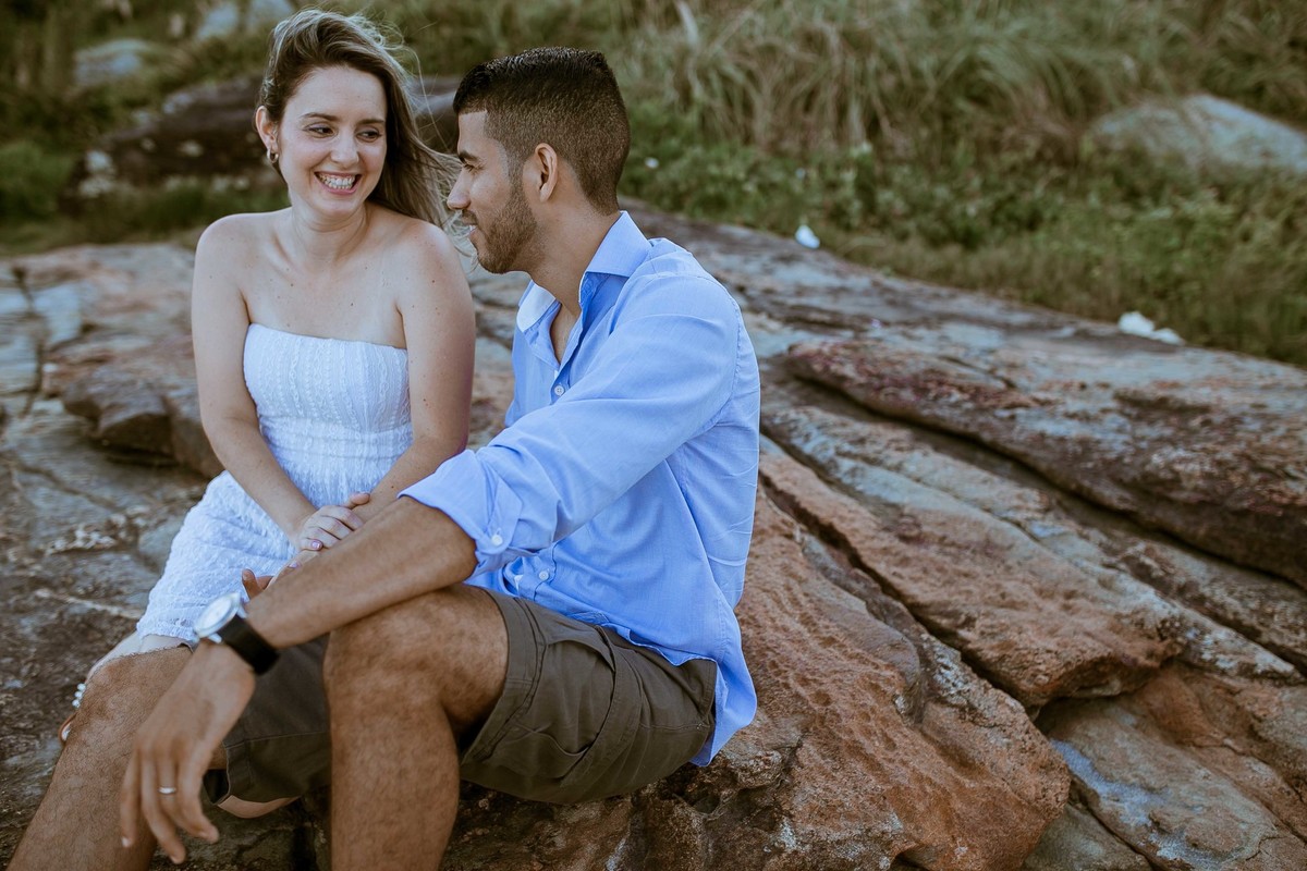 ensaio, pré casamento, ensaio na praia, noivos, noiva, noivo, fotos de noivos, casamento, pré wedding, ele e ela