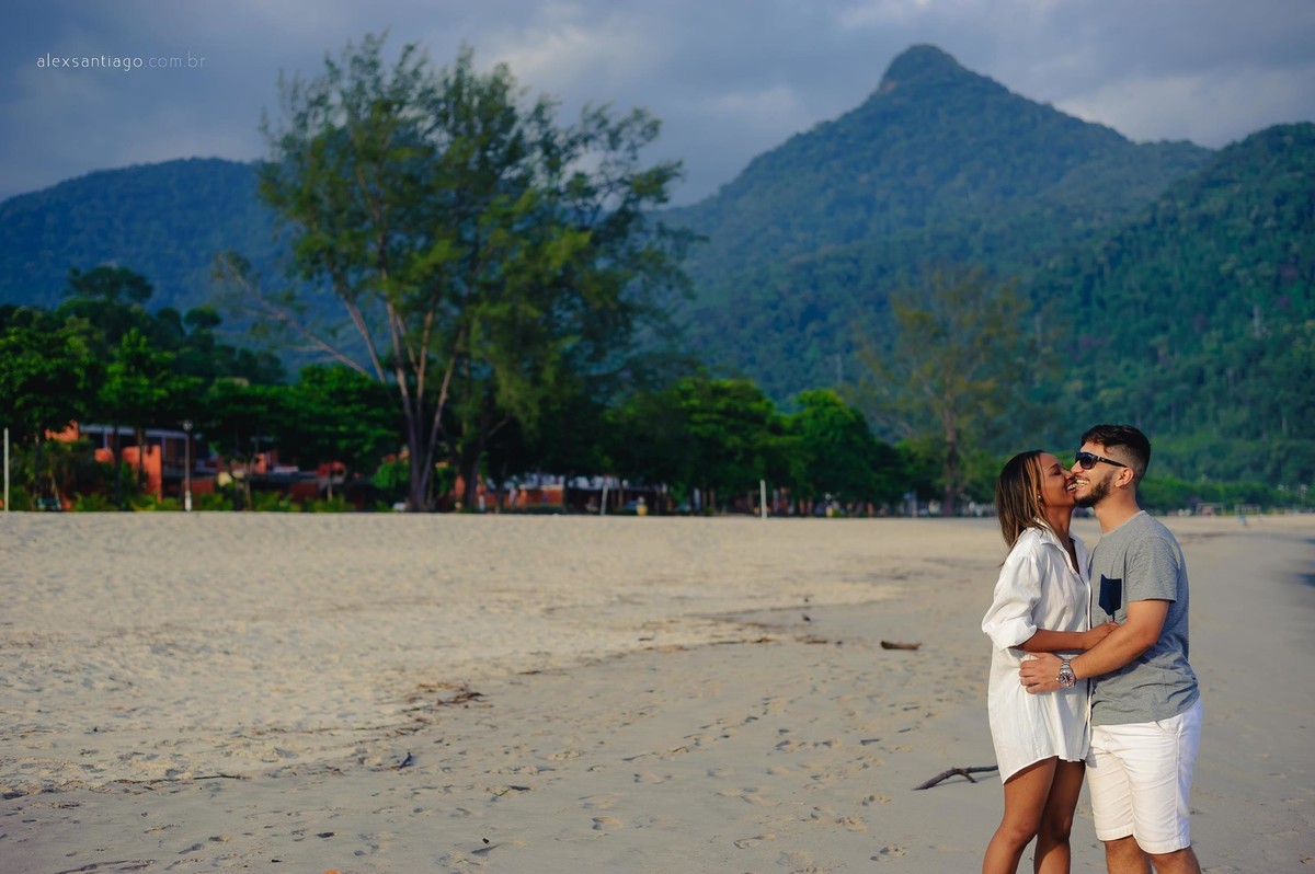 ensaio na praia, ensaio de noivos rj, onde casar em paraty, lugar para casar em paraty, casamento de dia