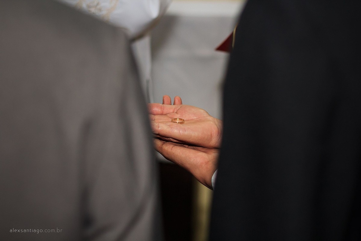 troca de alianças, casamento paraty, casamento centro histórico de paraty, casamento igreja paraty, casamento igreja angra dos reis, casamento Paróquia Nossa Senhora Aparecida de Angra dos Reis,