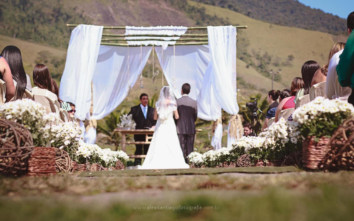 casamento de dia, casamento com flores naturais, casamento com margaridas, casamento em petrópolis, casamento em guarulhos, casamento em niterói