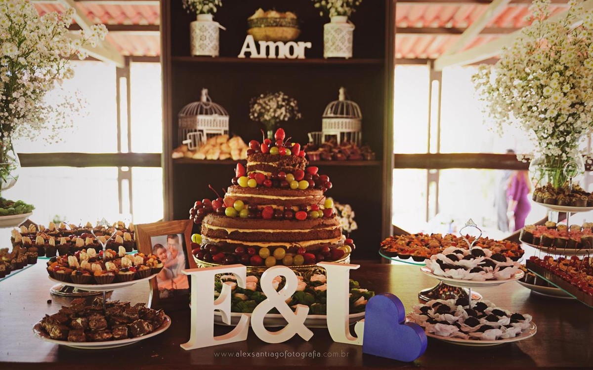 bolo de casamento, naked cake casamento, doces casamento, buffet casamento paraty, buffet casamento angra dos reis, casarão amarelo paraty, casamento praia garatucaia, casamento pousada paraty
