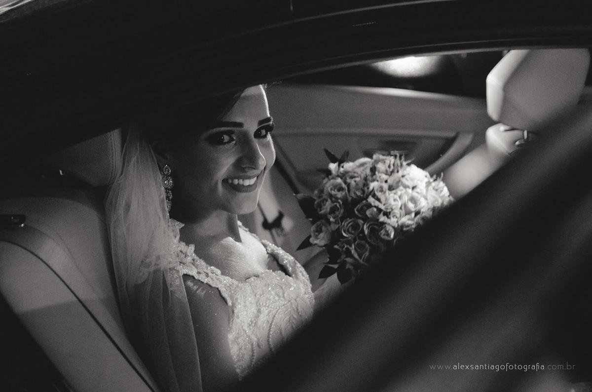 carro para noiva, casamento carro antigo, casamento limousine, entrada da noiva, carro aluguel noiva paraty, casamento igreja matriz paraty, casamento igreja matriz angra dos reis