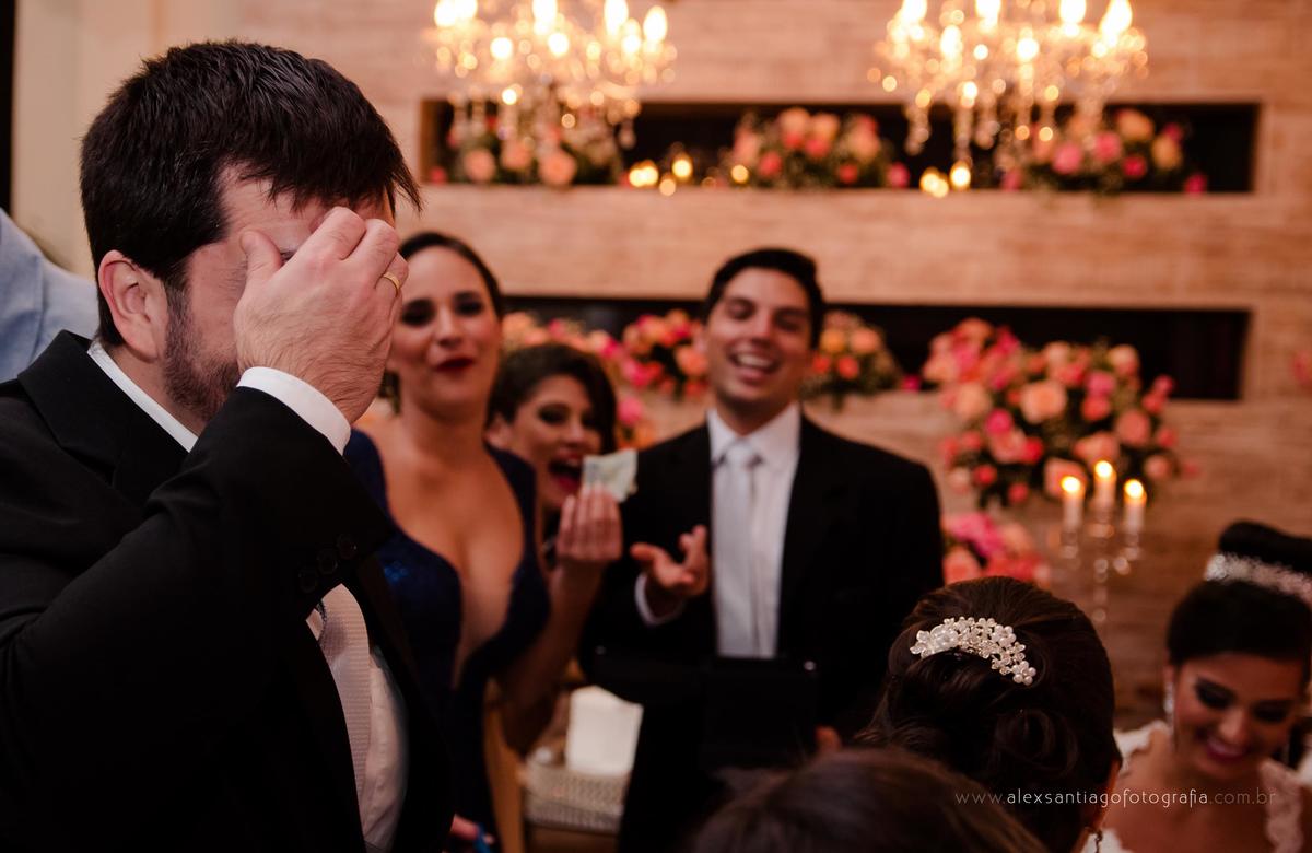 corte da gravata, casamento serenar, casamento ilha kabuki, casamento casarão amarelo, casamento centro histórico deparaty, fotógrafo de casamento paraty, fotógrafo de casamento angra dos reis