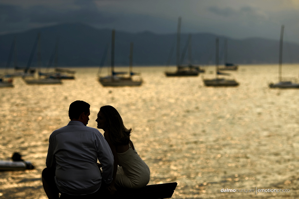 Santo Antônio em Lisboa; ensaio de casal em Floripa, fotografia de casal, ensaio na praia