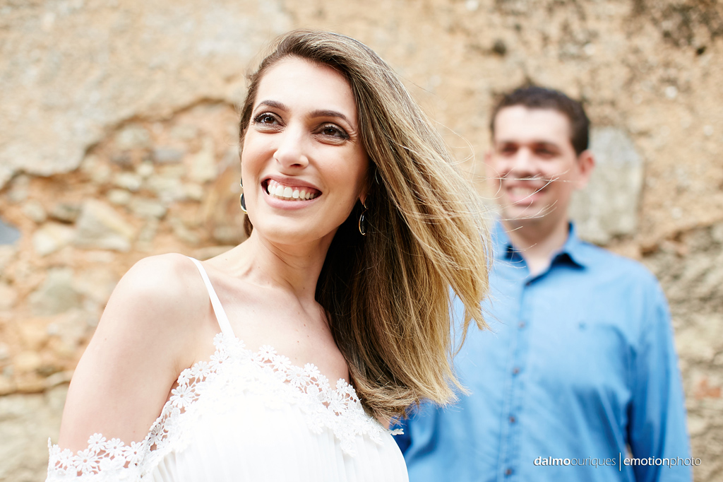 Pré Wedding em Florianópolis; Ensaio de Casal em Florianópolis; Ensaio Santo Antônio; foto descontraída de casal