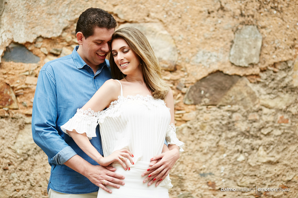 Santo Antônio em Lisboa; ensaio de casal em Floripa, fotografia de casal, ensaio no campo; foto carinhosa