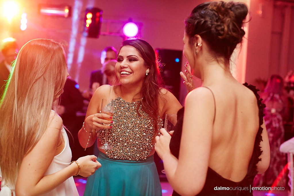 Jantar de Formatura; Formatura de Medicina; fotos diferentes do jantar; formandos felizes