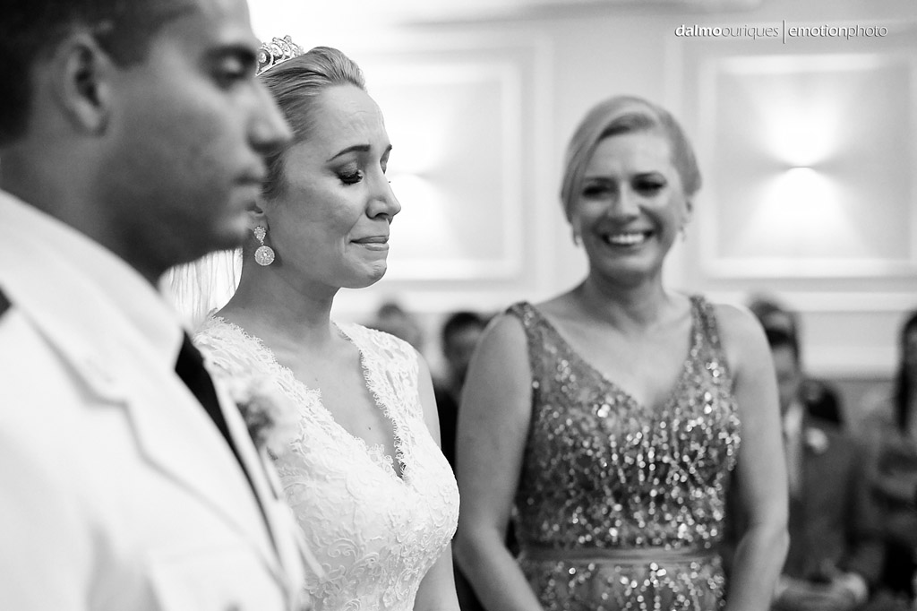 Fotografia de Casamento em Florianópolis; Alameda Casa Rosa; emoção no casamento