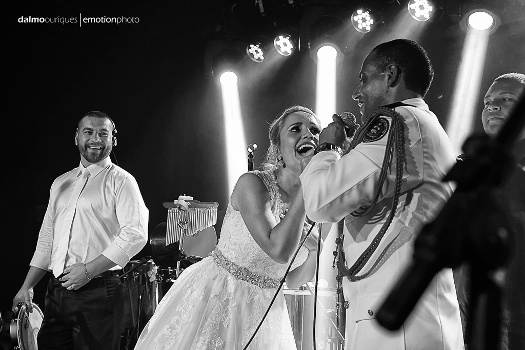 Fotografia de Casamento em Florianópolis; Festa de casamento; Alameda Casa Rosa, noivos no Palco