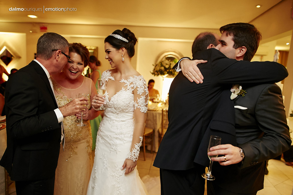 festa do casamento; fotos descontraídas do casamento; fotógrafo de casamento