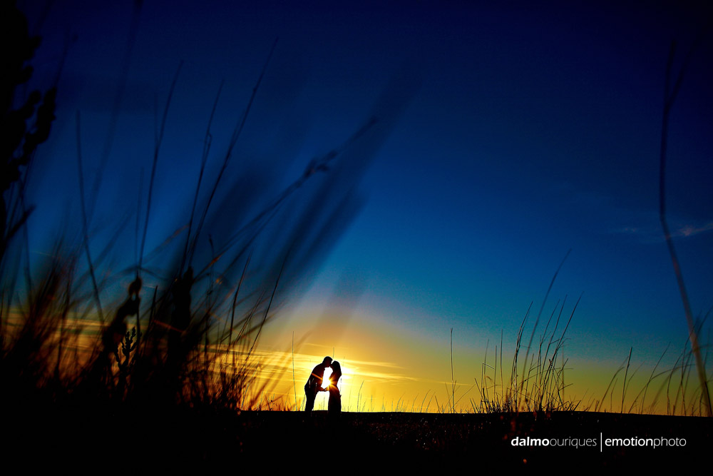 ensaio de casal; pre wedding; pre wedding em rancho queimado; fotografia de casal no morro da Boa Vista, fotos do por do sol
