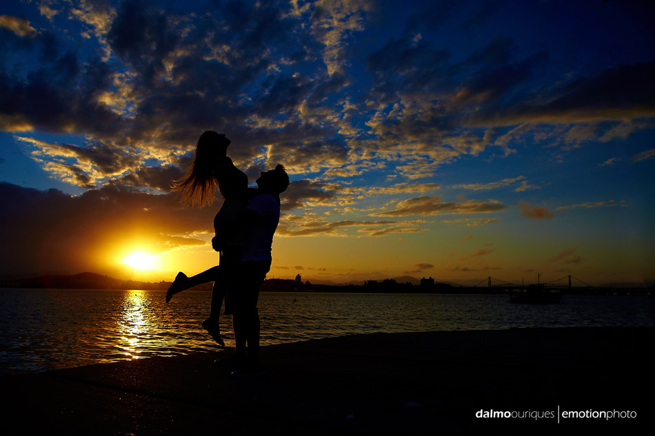 pre wedding em florianopolis; ensaio de casal em florianopolis; ensaio em florianopolis; fotografia de casal; pre wedding; florianopolis; ensaio do clube veleiro da ilha