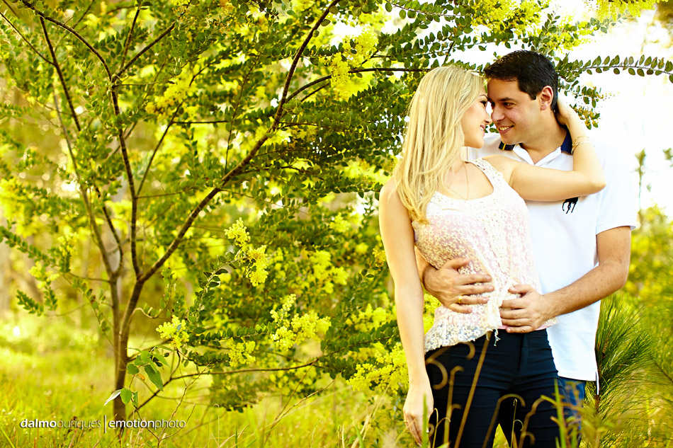 pre wedding em florianopolis; ensaio de casal em florianopolis; ensaio em florianopolis; fotografia de casal; pre wedding; florianopolis; ensaio do rio vermelho