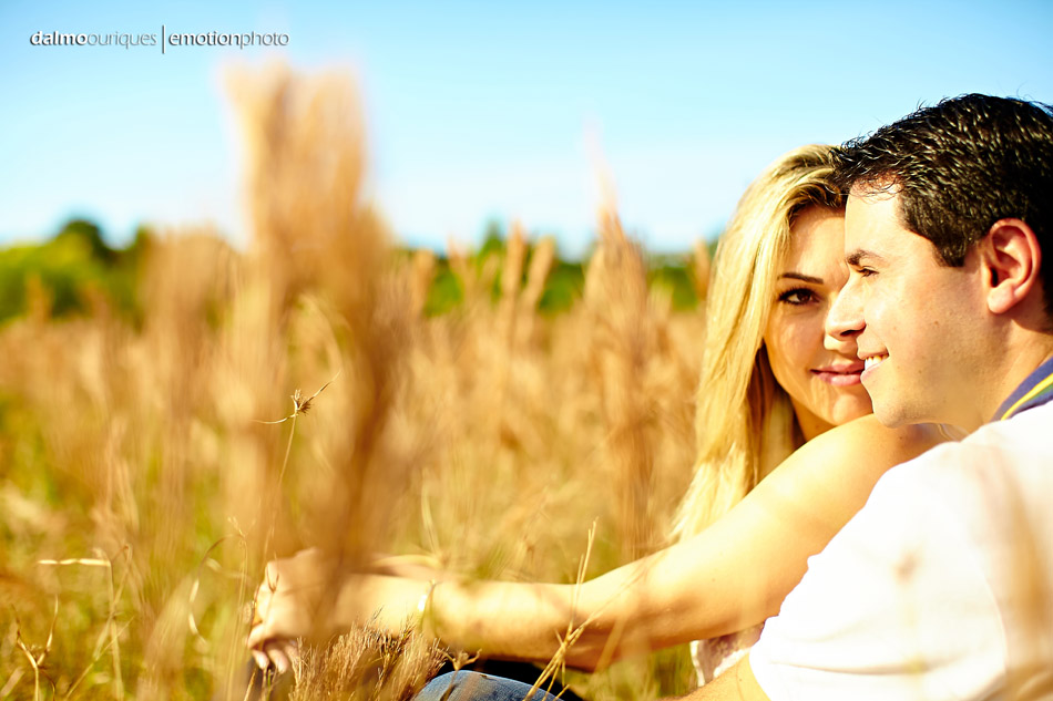 pre wedding em florianopolis; ensaio de casal em florianopolis; ensaio em florianopolis; fotografia de casal; pre wedding; florianopolis; ensaio do rio vermelho