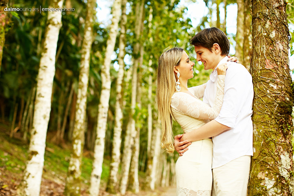 pre wedding em jaragua do sul; ensaio de casal em jaragua do sul; ensaio em jaragua do sul; fotografia de casal; pre wedding; jaragua do sul; ensaio em jaragua; ensaio no parque da malwee