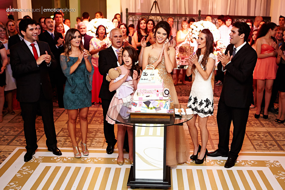 aniversario de 15 anos; fotografia de 15 anos; fotografo de 15 anos; alameda casa rosa; 15 anos na alameda casa rosa; fotos diferentes de 15 anos; como fazer uma festa de 15 anos