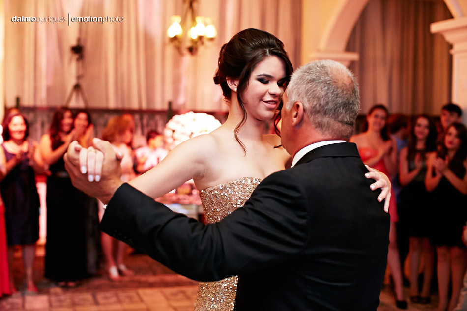 aniversario de 15 anos; fotografia de 15 anos; fotografo de 15 anos; alameda casa rosa; 15 anos na alameda casa rosa; fotos diferentes de 15 anos; como fazer uma festa de 15 anos