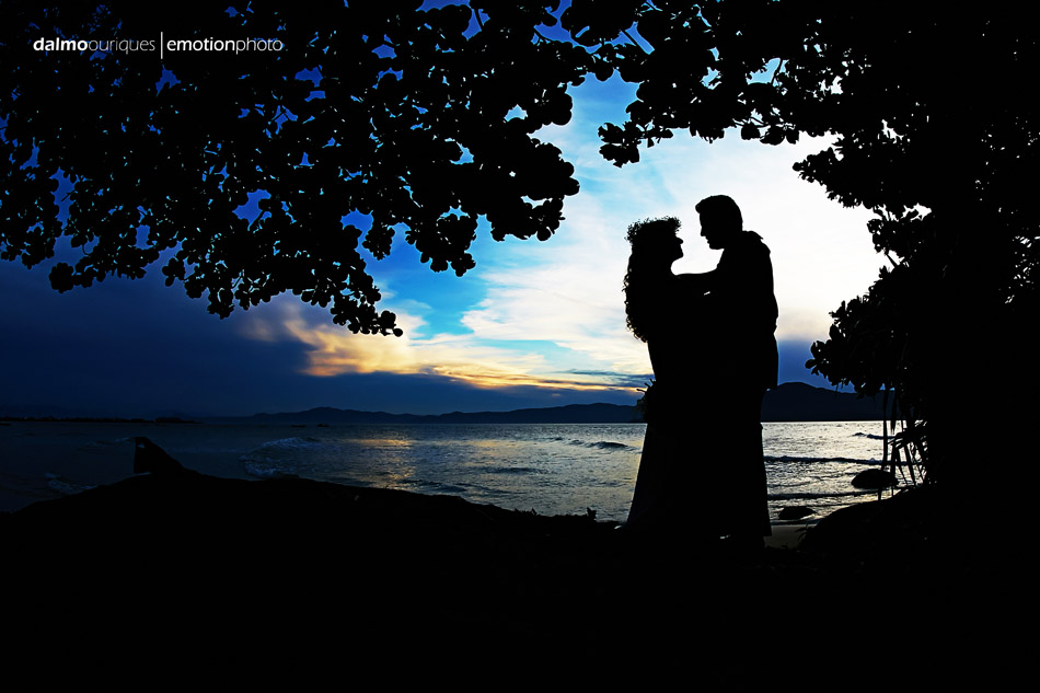 pre wedding em florianopolis; ensaio de casal em florianopolis; ensaio em florianopolis; fotografia de casal; pre wedding; florianopolis; ensaio em jurere internacional; ensaio na praia