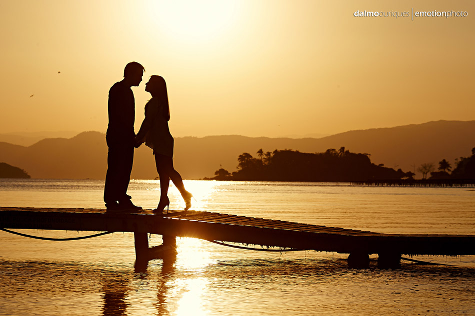 pre wedding em florianopolis; ensaio de casal em florianopolis; ensaio em florianopolis; fotografia de casal; pre wedding; florianopolis; ensaio na praia