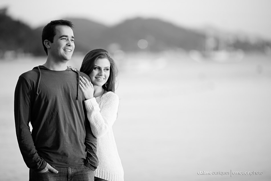 pre wedding em florianopolis; ensaio de casal em florianopolis; ensaio em florianopolis; fotografia de casal; pre wedding; florianopolis; ensaio na praia