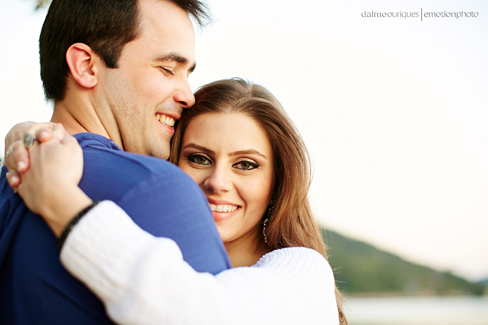 pre wedding em florianopolis; ensaio de casal em florianopolis; ensaio em florianopolis; fotografia de casal; pre wedding; florianopolis; ensaio na praia