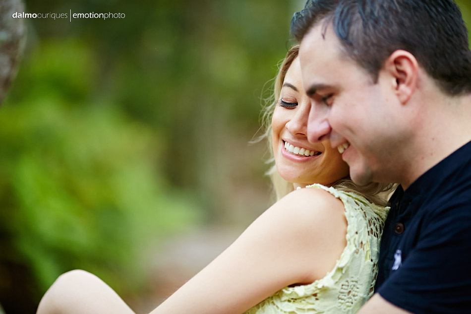pre wedding em florianopolis; ensaio de casal em florianopolis; ensaio de casal; fotografo de casamento em florianopolis; pre wedding na praia da armação; fotografia de casal