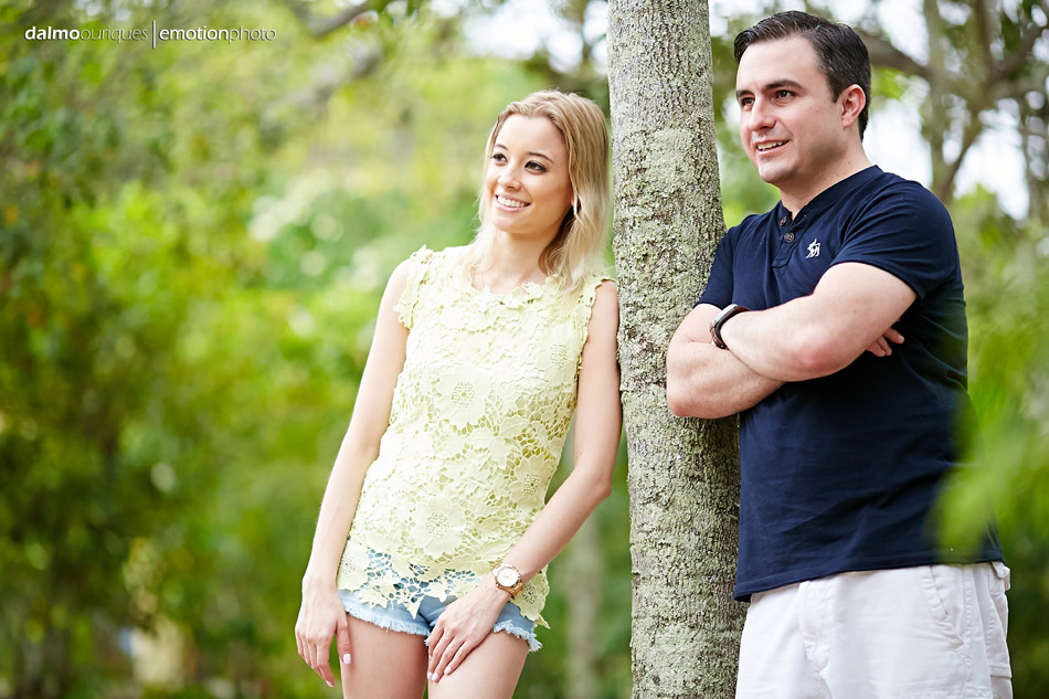 pre wedding em florianopolis; ensaio de casal em florianopolis; ensaio de casal; fotografo de casamento em florianopolis; pre wedding na praia da armação; fotografia de casal