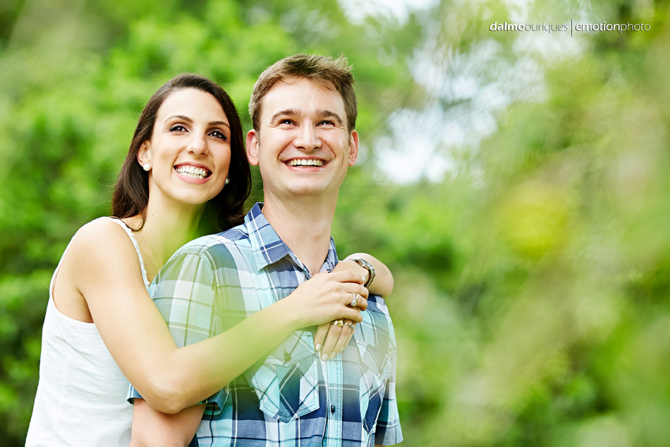 pre wedding em florianopolis; ensaio de casal em florianopolis; ensaio de casal; fotografo de casamento em florianopolis; pre wedding na praia da armação; fotografia de casal