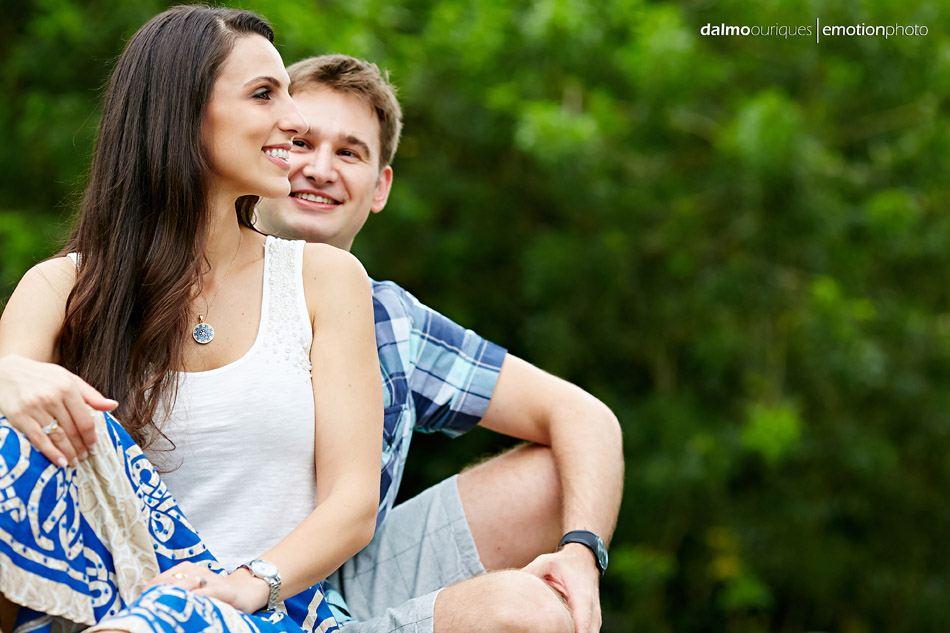 pre wedding em florianopolis; ensaio de casal em florianopolis; ensaio de casal; fotografo de casamento em florianopolis; pre wedding na praia da armação; fotografia de casal