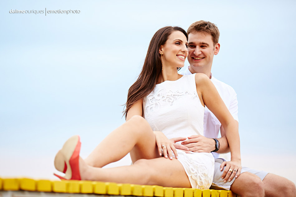 pre wedding em florianopolis; ensaio de casal em florianopolis; ensaio de casal; fotografo de casamento em florianopolis; pre wedding na praia da armação; fotografia de casal