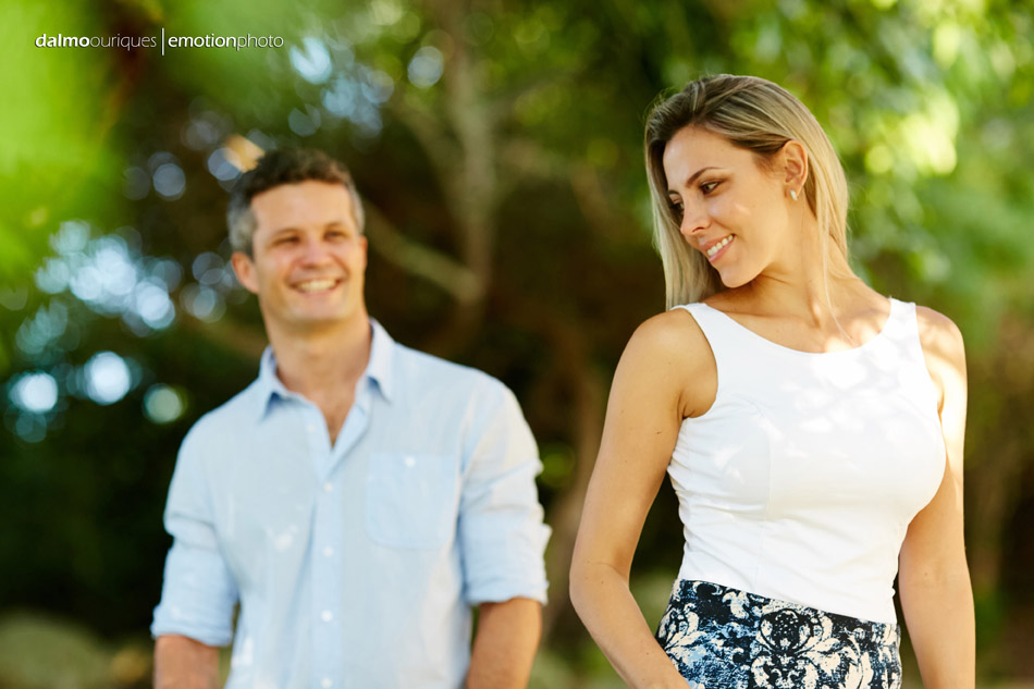 pre wedding em florianopolis; ensaio de casal em florianopolis; ensaio de casal; fotografo de casamento em florianopolis; pre wedding na praia da armação; fotografia de casal