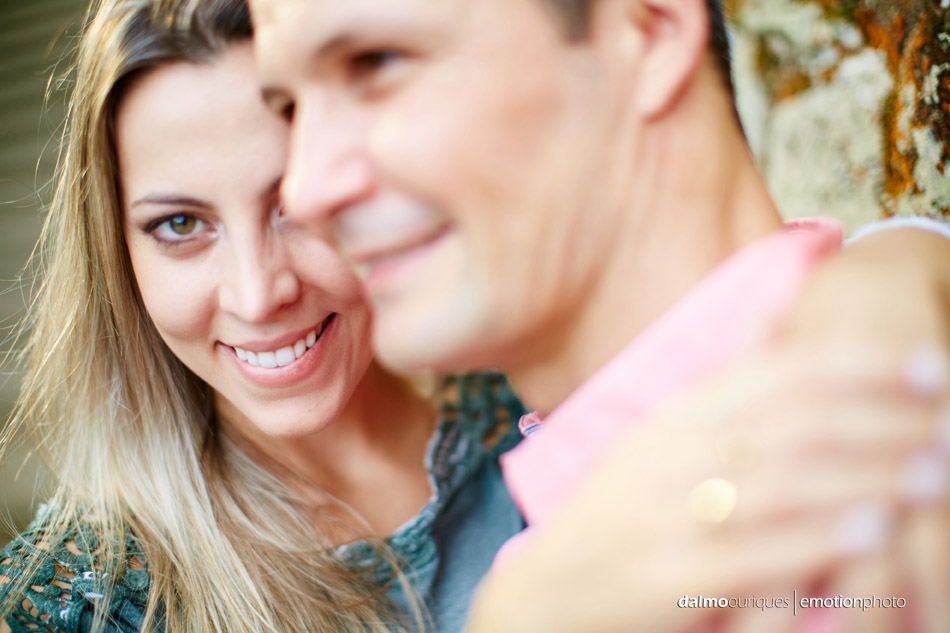 pre wedding em florianopolis; ensaio de casal em florianopolis; ensaio de casal; fotografo de casamento em florianopolis; pre wedding na praia da armação; fotografia de casal