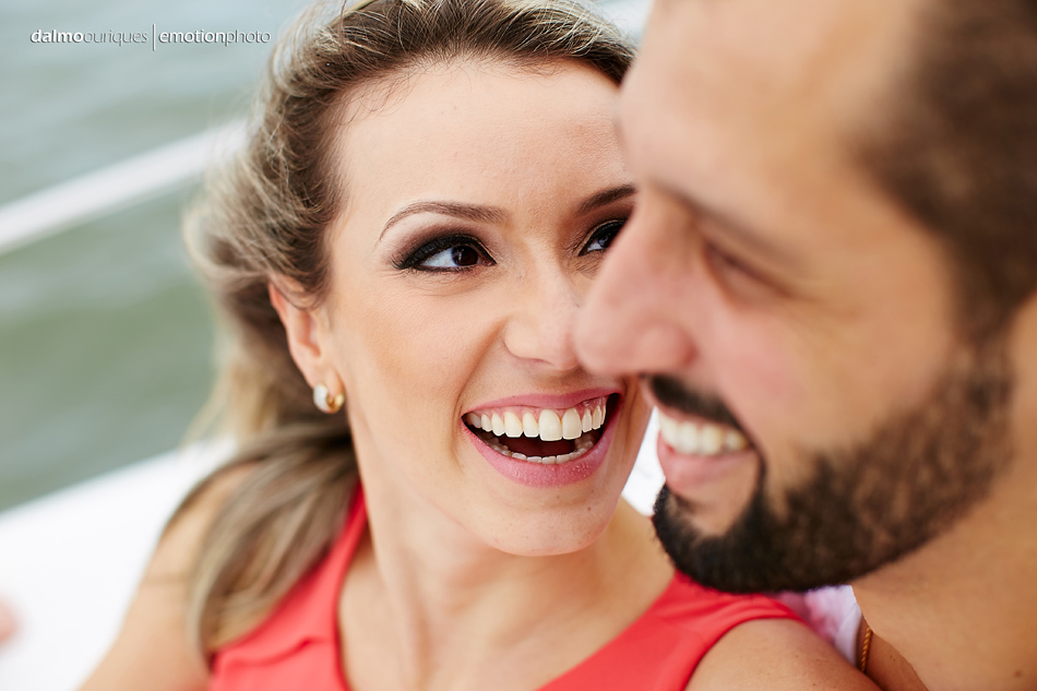 pre wedding em florianopolis; ensaio de casal em florianopolis; ensaio em florianopolis; fotografia de casal; pre wedding; florianopolis; ensaio de barco; ensaio de casal do barco